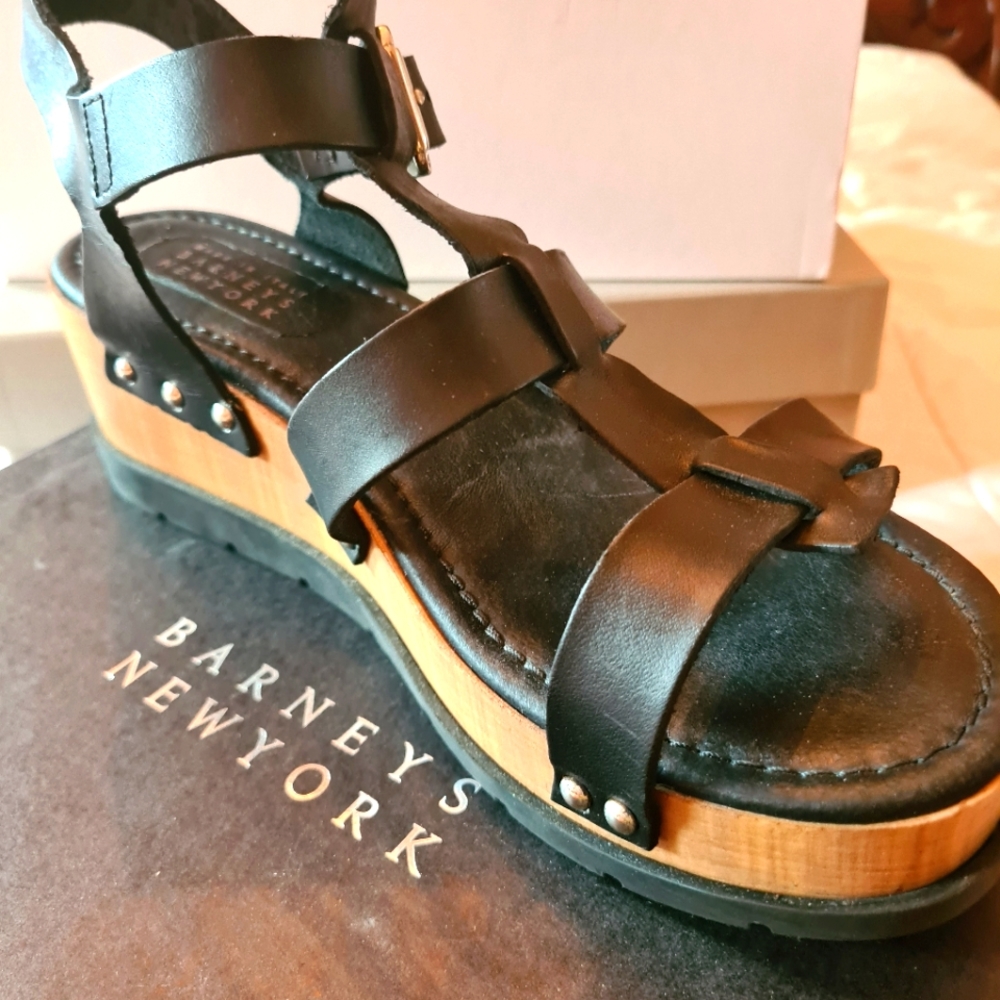 Barneys New York. LIKE NEW. Sandals